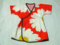 punainen mekko